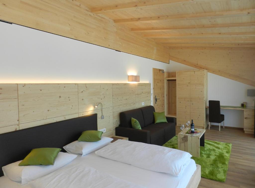 Garni Hotel Mezdi 셀바디발가르디나 객실 사진